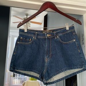 NEVER WORN Zara Dark Blue Jean Micro Denim Shorts